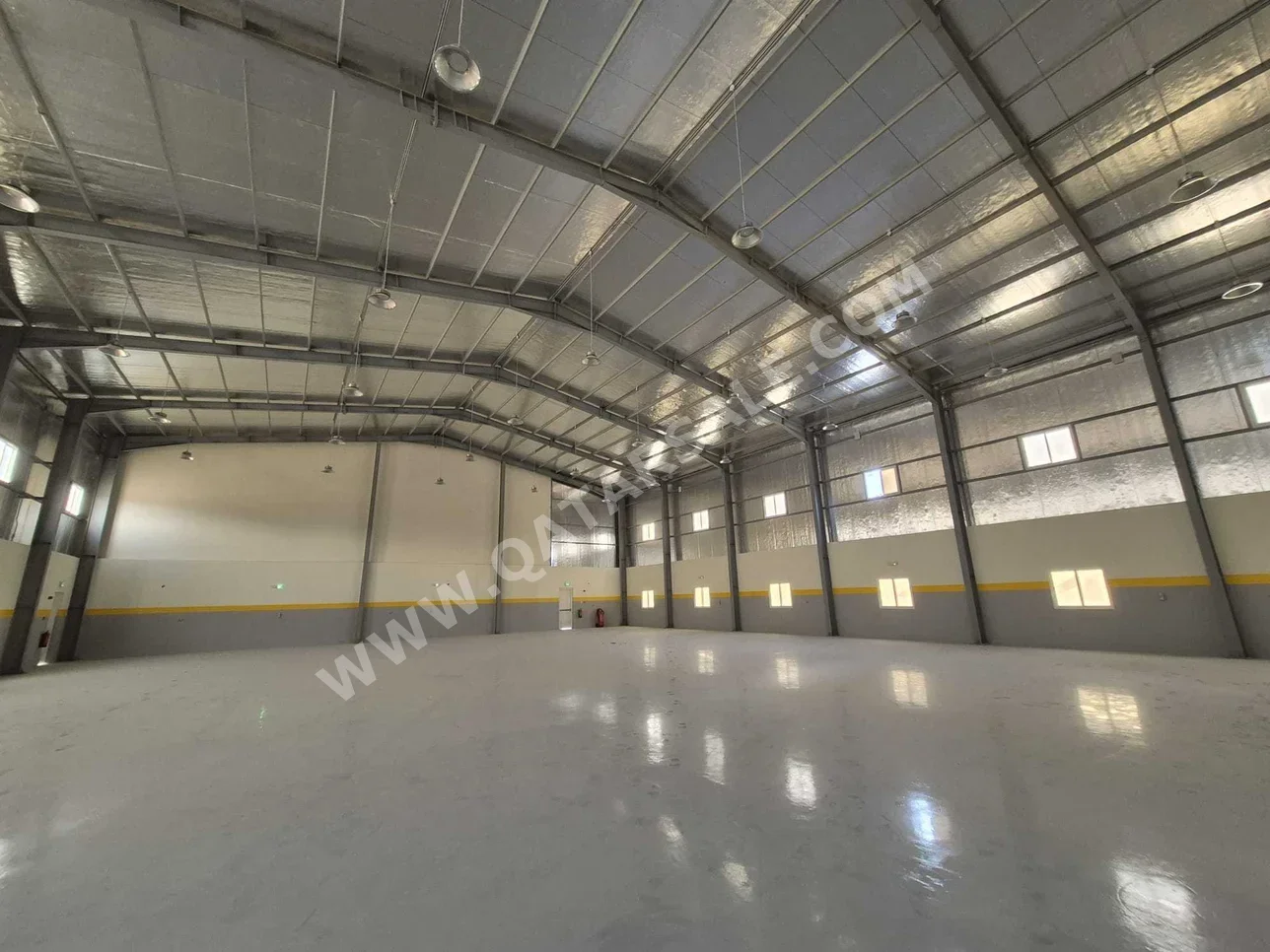 Warehouses & Stores - Al Wakrah  - Barkit Al Awamer  -Area Size: 1500 Square Meter