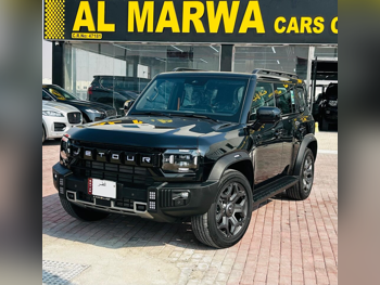 جيتور تي 2 2026 اوتوماتيك 0 كم 4 سلندر دفع رباعي اس يو في أسود تحت الضمان