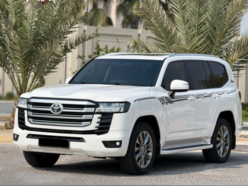 Toyota  Land Cruiser  GXR Twin Turbo  2022  Automatic  80,000 Km  6 Cylinder  Four Wheel Drive (4WD)  SUV  White