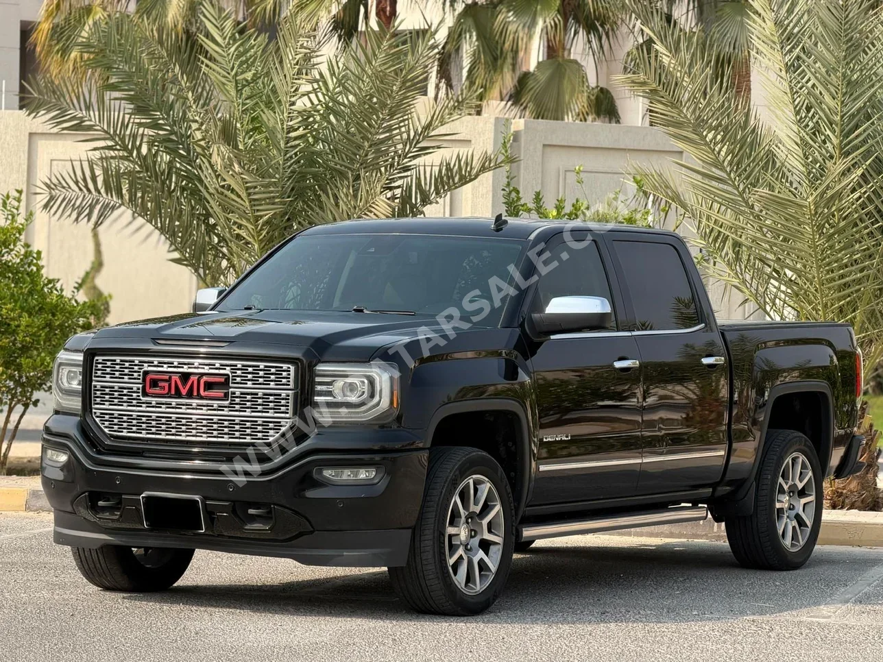 GMC Sierra Denali 2017 Automatic 50,000 Km 8 Cylinder Four Wheel Drive (4WD) Pick Up Black