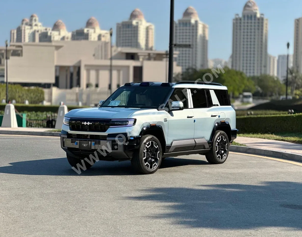 BYD Leopard 8 Flagship 2026 Automatic 0 Km 4 Cylinder Four Wheel Drive (4WD) SUV Light Sky Blue With Warranty