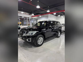 نيسان  باترول  اس اي  2014  اوتوماتيك  183,000 كم  8 سلندر  دفع رباعي  اس يو في  أسود