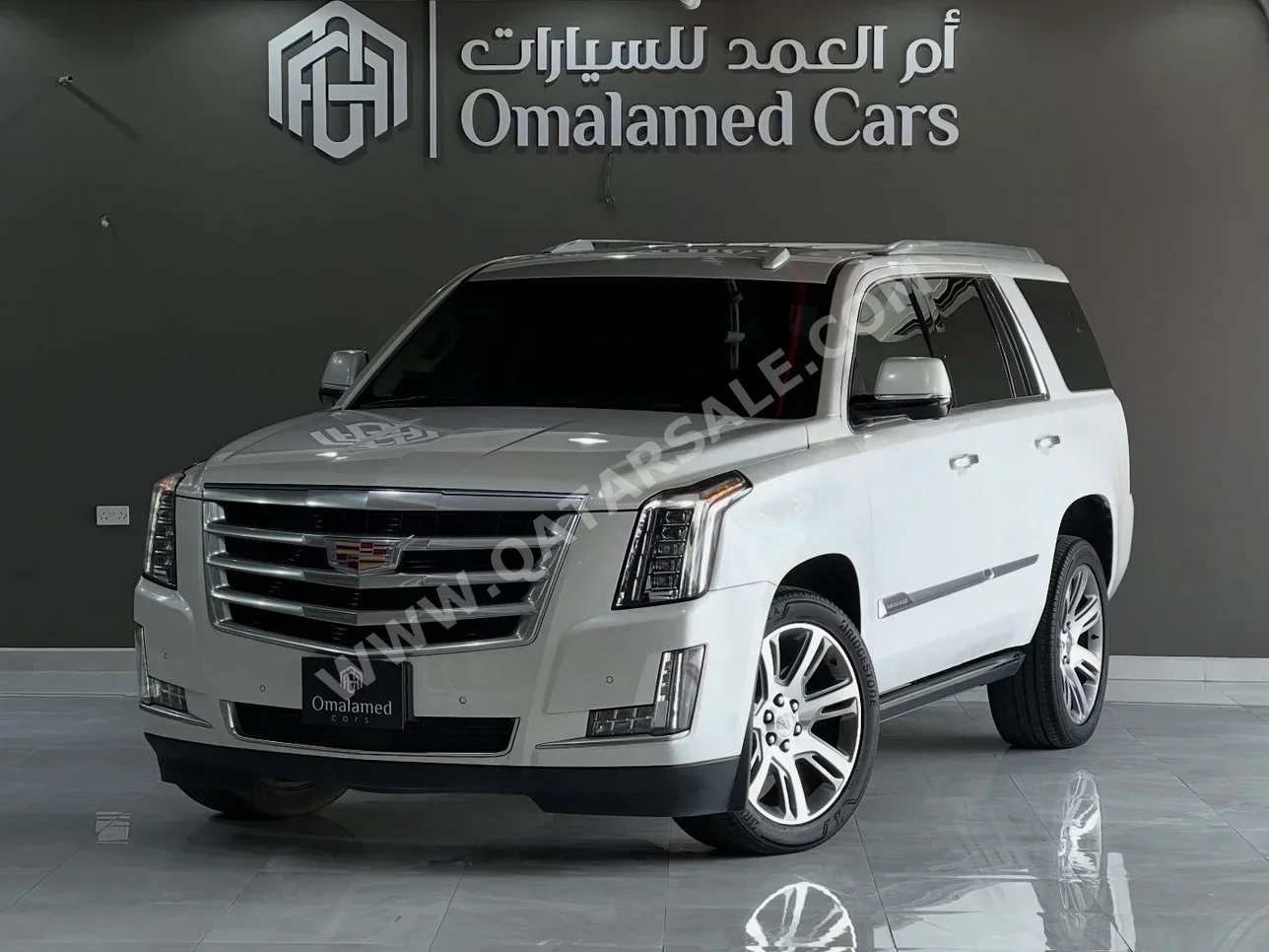 Cadillac  Escalade  Premium  2016  Automatic  125,000 Km  8 Cylinder  All Wheel Drive (AWD)  SUV  White