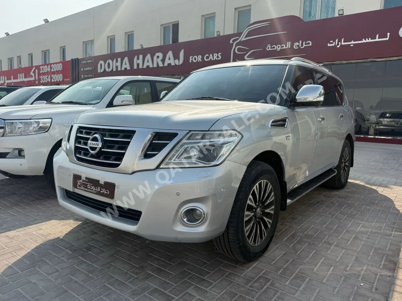 Nissan Patrol Platinum 2014 Automatic 331,000 Km 8 Cylinder Four Wheel Drive (4WD) SUV Silver