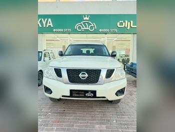 نيسان  باترول  اس اي  2016  اوتوماتيك  200,000 كم  8 سلندر  دفع رباعي  اس يو في  أبيض