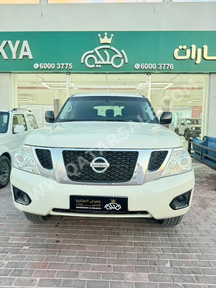 Nissan Patrol SE 2016 Automatic 200,000 Km 8 Cylinder Four Wheel Drive (4WD) SUV White