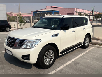 نيسان  باترول  اس اي  2017  اوتوماتيك  155,820 كم  6 سلندر  دفع رباعي  اس يو في  أبيض