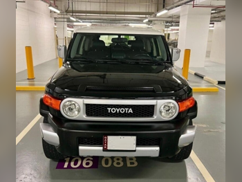 Toyota FJ Cruiser 2014 Automatic 165,400 Km 6 Cylinder Four Wheel Drive (4WD) Classic Black