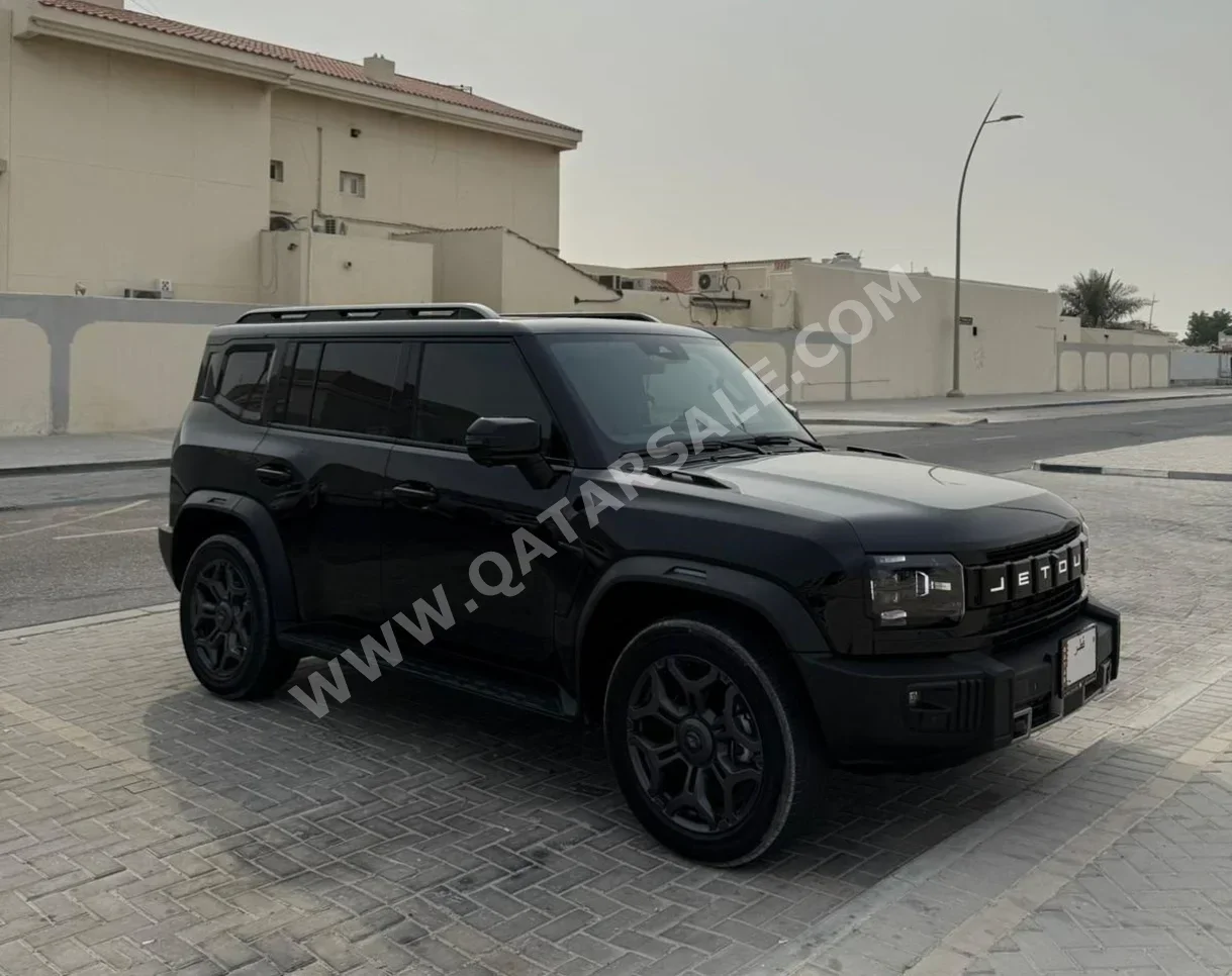 Jetour  T2  2025  Automatic  43,000 Km  4 Cylinder  Four Wheel Drive (4WD)  SUV  Black  With Warranty
