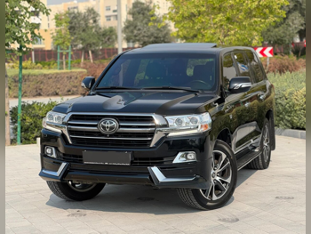 تويوتا  لاند كروزر  في اكس ار - غراند تورينغ اس  2020  اوتوماتيك  133,000 كم  8 سلندر  دفع رباعي  اس يو في  أسود