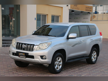 تويوتا  برادو  2011  اوتوماتيك  245,000 كم  4 سلندر  دفع رباعي  اس يو في  فضي