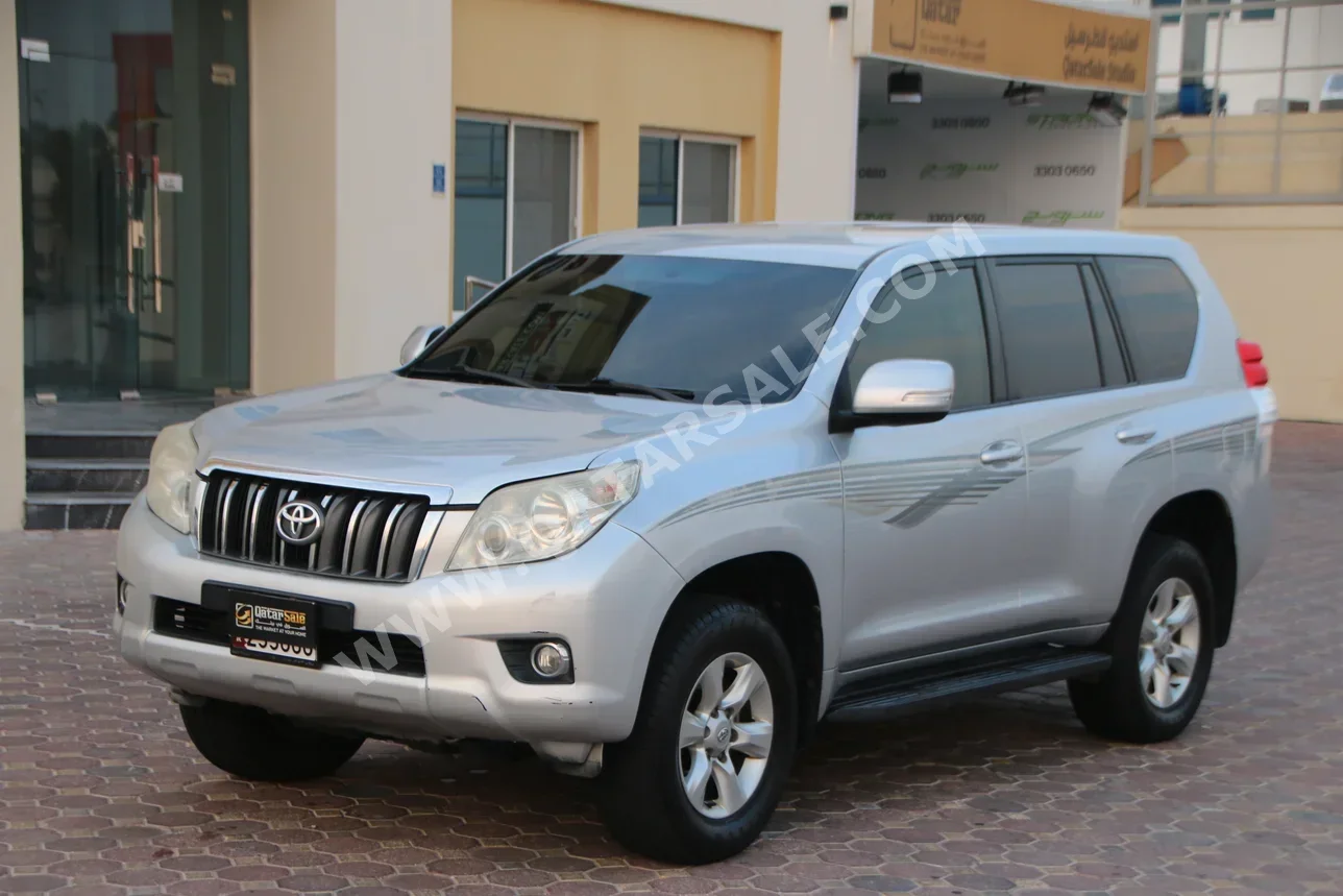 تويوتا برادو 2011 اوتوماتيك 245,000 كم 4 سلندر دفع رباعي اس يو في فضي