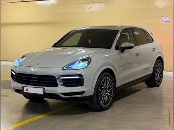 بورش  كيان  كوبيه  2022  اوتوماتيك  39,000 كم  6 سلندر  دفع رباعي  اس يو في  رمادي ناردو  تحت الضمان