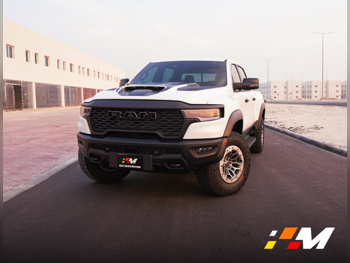 Dodge  Ram  1500 RHO  2025  Automatic  4,000 Km  6 Cylinder  Four Wheel Drive (4WD)  Pick Up  White  With Warranty