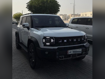 جيتور تي 2 لكجري 2026 اوتوماتيك 2,500 كم 4 سلندر دفع رباعي اس يو في أبيض تحت الضمان