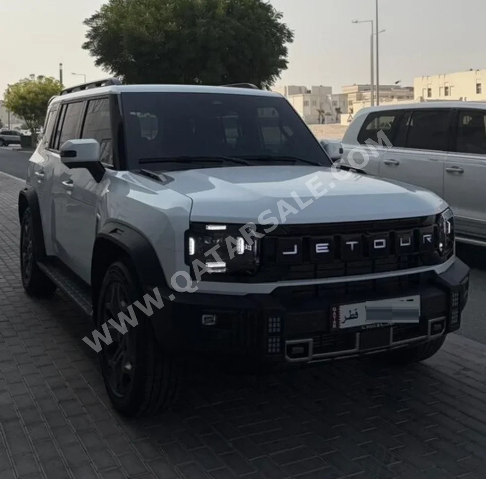 Jetour  T2  Luxury  2026  Automatic  2,500 Km  4 Cylinder  Four Wheel Drive (4WD)  SUV  White  With Warranty