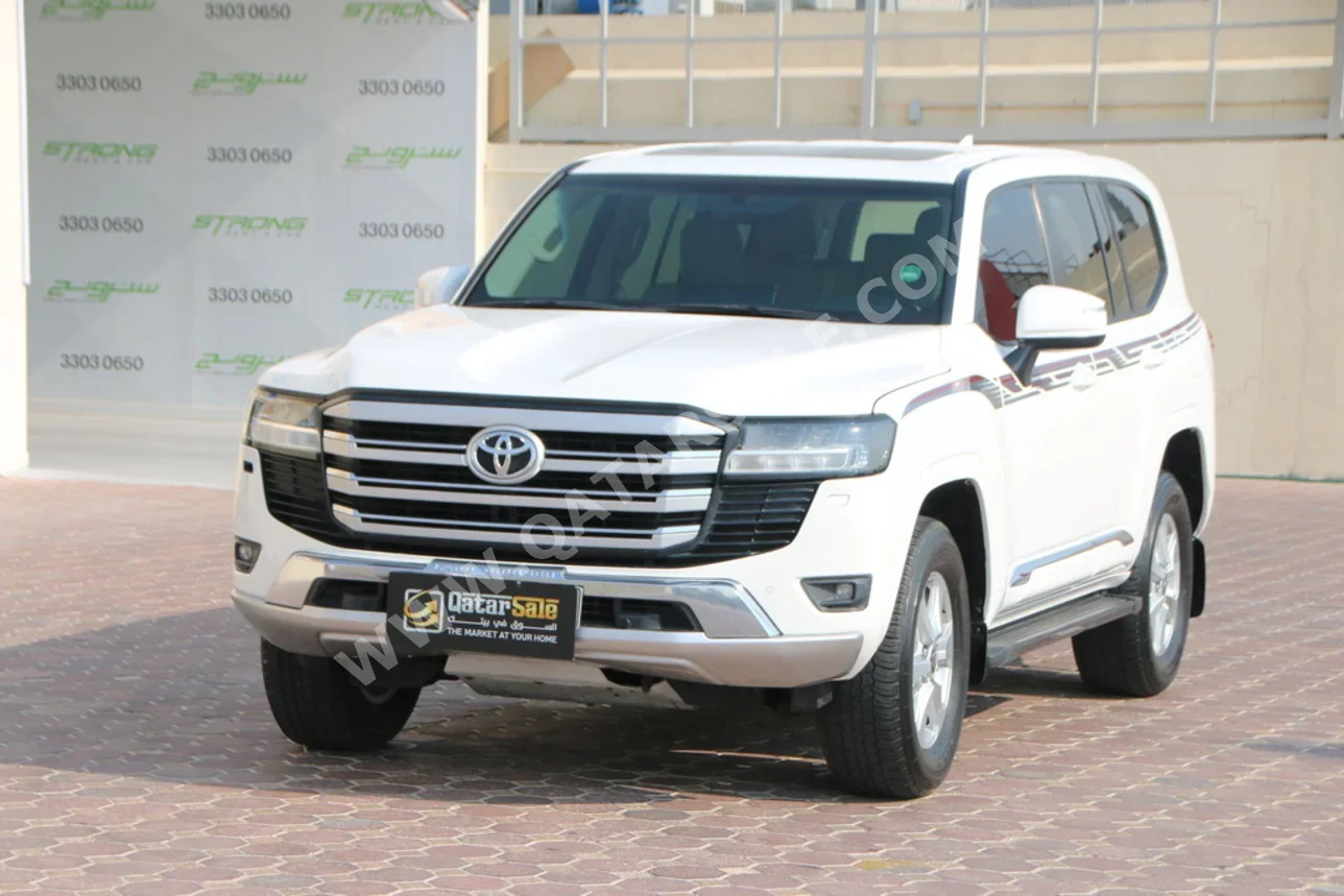 Toyota Land Cruiser GXR Twin Turbo 2022 Automatic 166,000 Km 6 Cylinder Four Wheel Drive (4WD) SUV White With Warranty