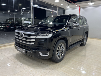 تويوتا  لاند كروزر  في اكس ار  2022  اوتوماتيك  226,000 كم  6 سلندر  دفع رباعي  اس يو في  أسود