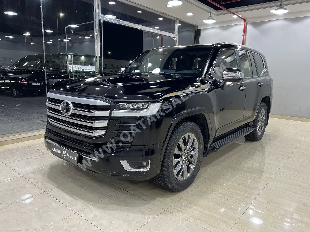 تويوتا لاند كروزر في اكس ار 2022 اوتوماتيك 226,000 كم 6 سلندر دفع رباعي اس يو في أسود
