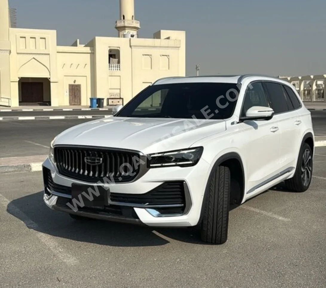 جيلي مانجارو لكجري 2023 اوتوماتيك 45,600 كم 4 سلندر دفع كلي مستمر اس يو في أبيض لؤلؤي