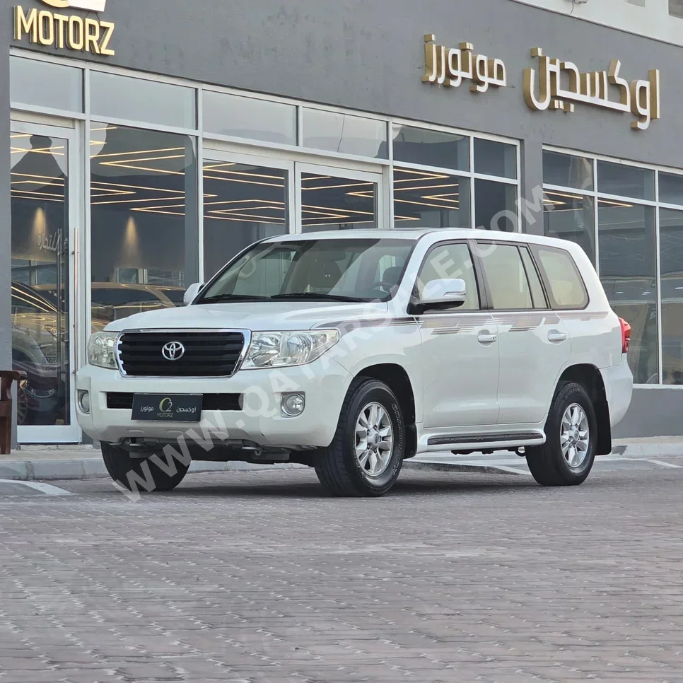 Toyota  Land Cruiser  GX  2014  Automatic  312,000 Km  6 Cylinder  Four Wheel Drive (4WD)  SUV  White