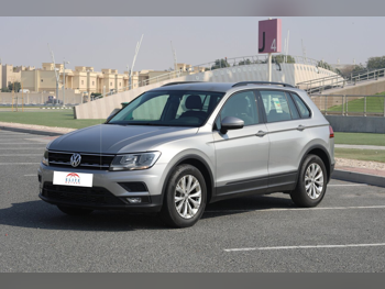 فوكس واغن  تيغوان  1.4 تي اس اي  2018  اوتوماتيك  81,500 كم  4 سلندر  سحب امامي  اس يو في  فضي