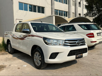 Toyota  Hilux  2022  Automatic  141,000 Km  4 Cylinder  Four Wheel Drive (4WD)  Pick Up  White