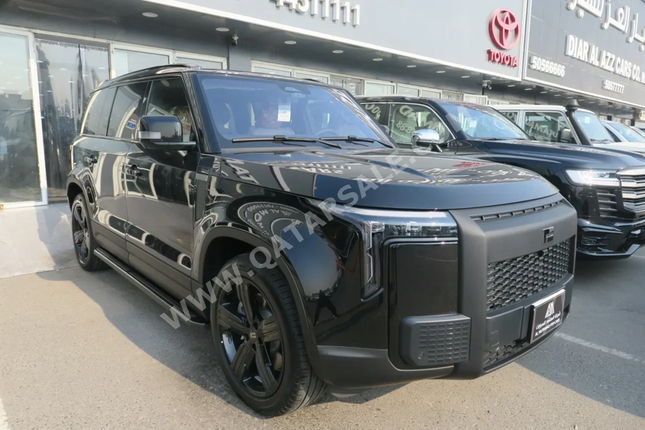 Rox Motor  Jishi  01  2025  Automatic  0 Km  4 Cylinder  All Wheel Drive (AWD)  SUV  Black  With Warranty