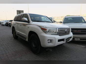 Toyota  Land Cruiser  VXR  2013  Automatic  280,000 Km  8 Cylinder  Four Wheel Drive (4WD)  SUV  White
