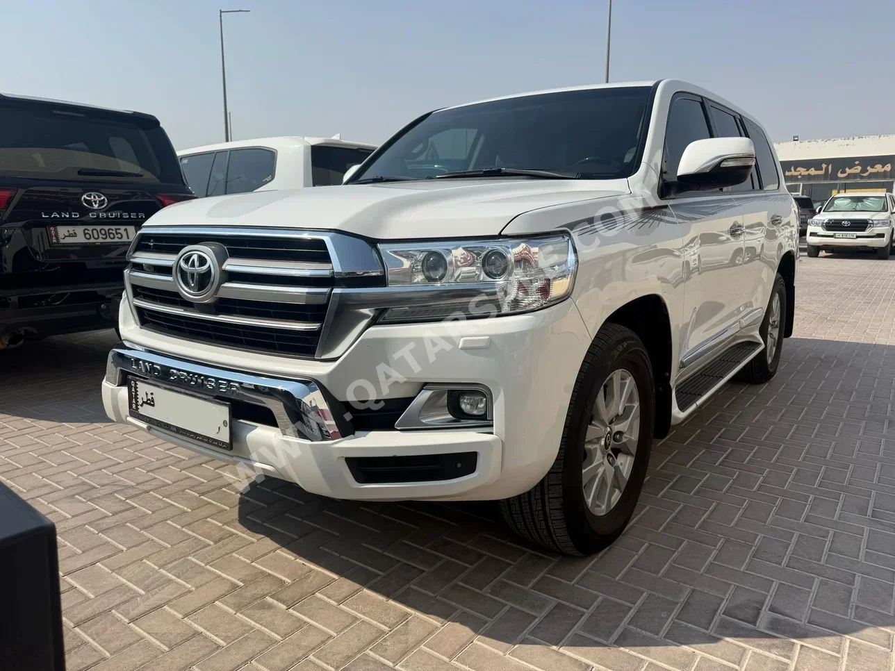 تويوتا لاند كروزر جي اكس ار 2019 اوتوماتيك 260,000 كم 8 سلندر دفع رباعي اس يو في أبيض