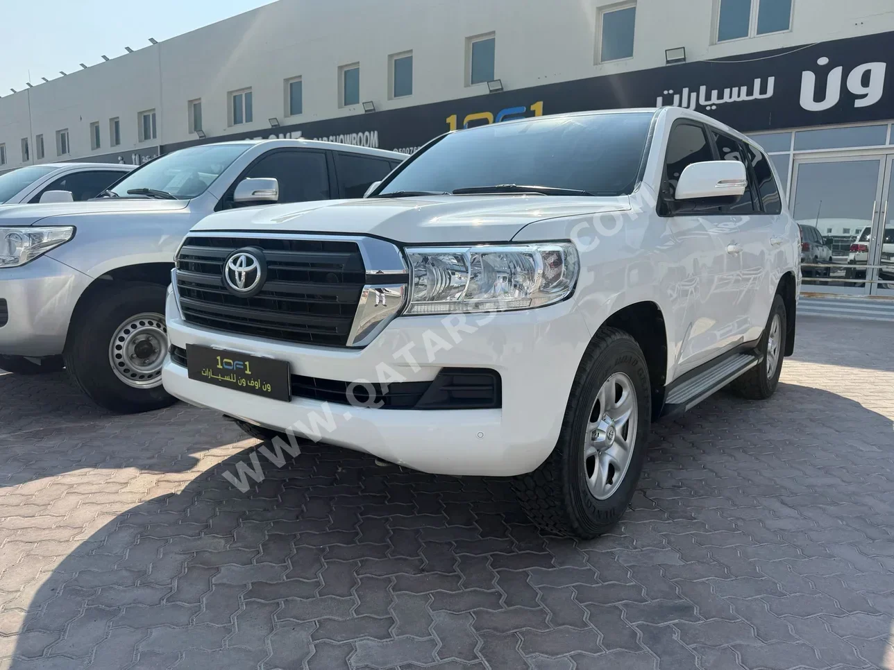 Toyota Land Cruiser GX 2018 Automatic 266,000 Km 6 Cylinder Four Wheel Drive (4WD) SUV White
