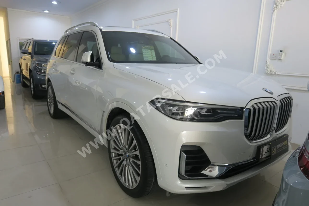بي ام دبليو الفئة - اكس اكس7 40 اي 2020 اوتوماتيك 113,000 كم 6 سلندر دفع رباعي اس يو في أبيض