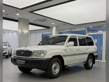 Toyota  Land Cruiser  GX  2000  Manual  452,000 Km  6 Cylinder  Four Wheel Drive (4WD)  SUV  White