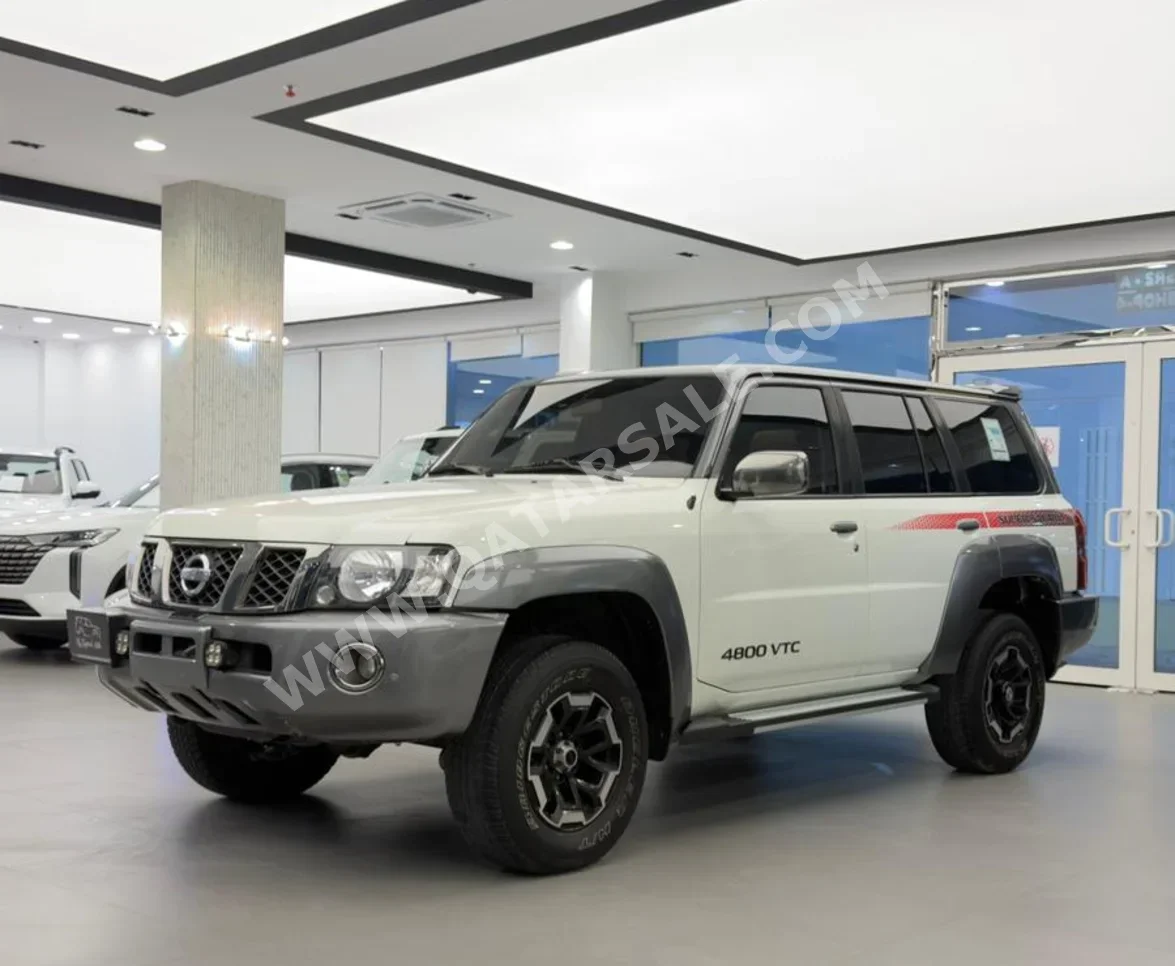 Nissan Patrol Super Safari 2021 Manual 209,000 Km 6 Cylinder Four Wheel Drive (4WD) SUV White