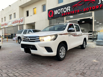 Toyota  Hilux  2016  Automatic  260,000 Km  4 Cylinder  Four Wheel Drive (4WD)  Pick Up  White
