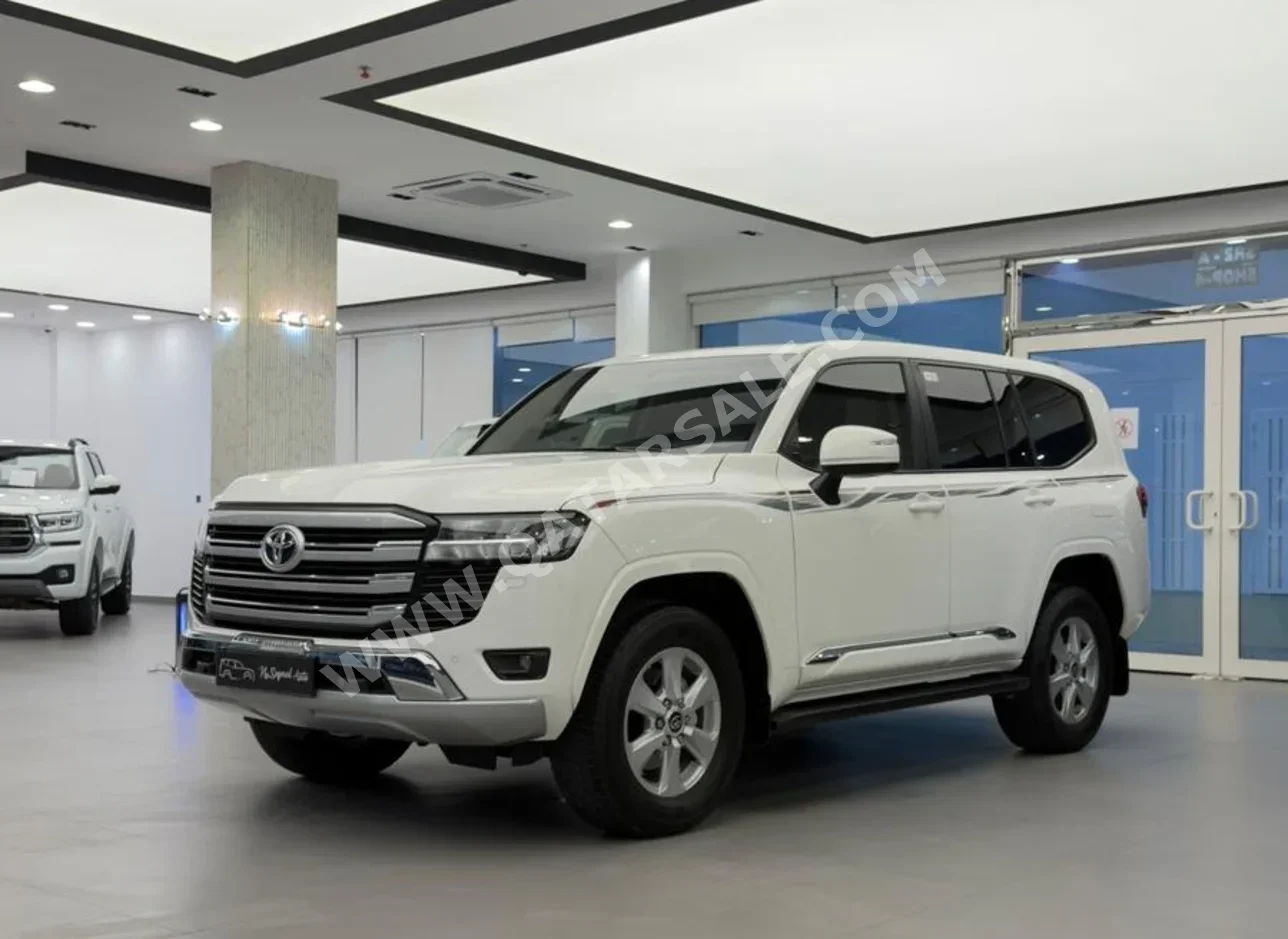 Toyota Land Cruiser GXR 2024 Automatic 65,000 Km 6 Cylinder Four Wheel Drive (4WD) SUV White With Warranty