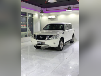 نيسان  باترول  اس اي  2012  اوتوماتيك  326,000 كم  8 سلندر  دفع رباعي  اس يو في  أبيض