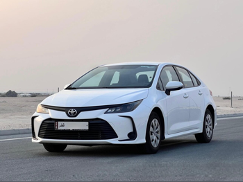 تويوتا  كورولا  اكس ال اي  2023  اوتوماتيك  111,000 كم  4 سلندر  سحب امامي  سيدان  أبيض