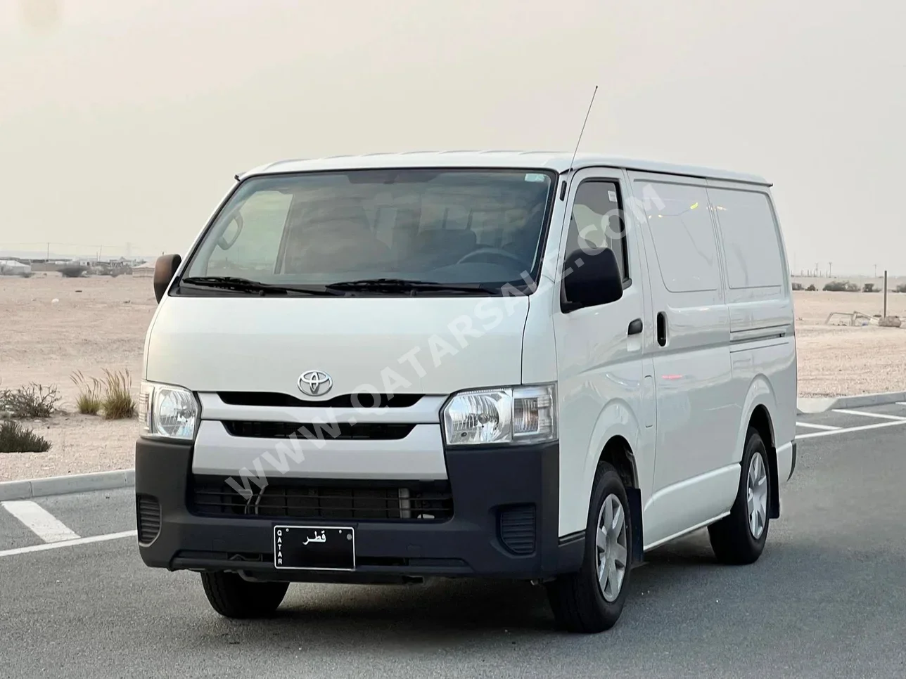 تويوتا  هايس  2023  عادي  77,000 كم  4 سلندر  دفع خلفي  فان \ باص  أبيض