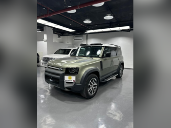 لاند روفر  ديفيندر  110 اتش اس اي  2020  اوتوماتيك  118,836 كم  6 سلندر  دفع رباعي  اس يو في  أخضر