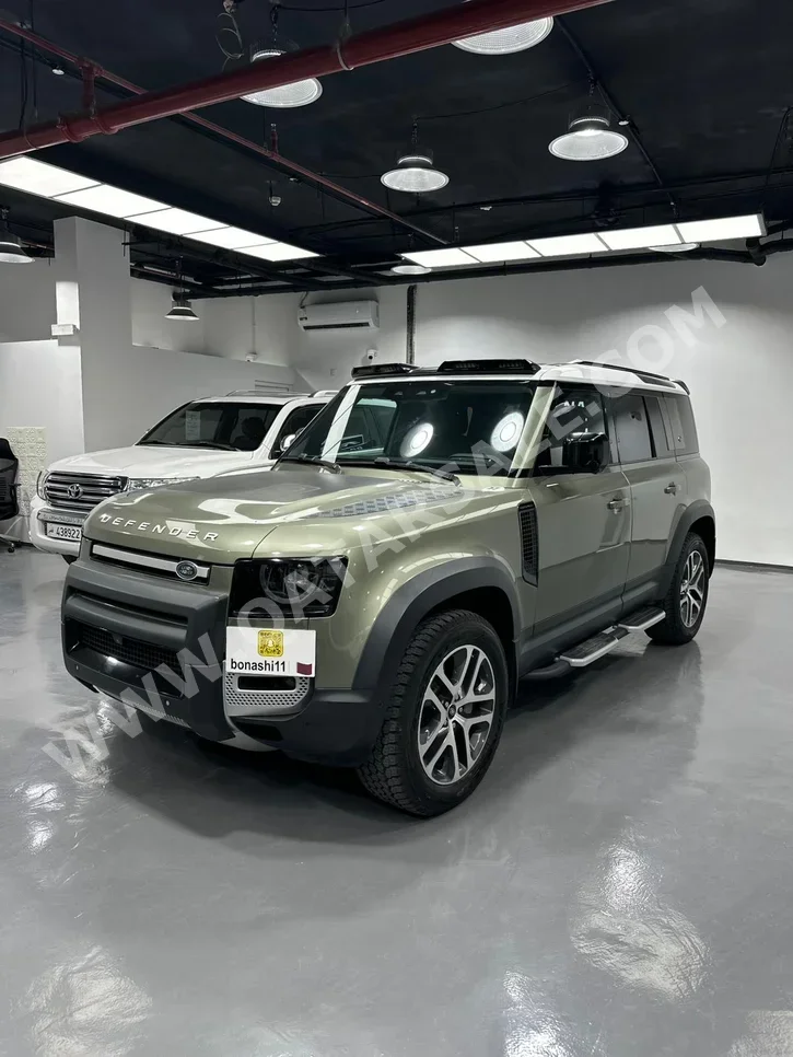 لاند روفر ديفيندر 110 اتش اس اي 2020 اوتوماتيك 118,836 كم 6 سلندر دفع رباعي اس يو في أخضر