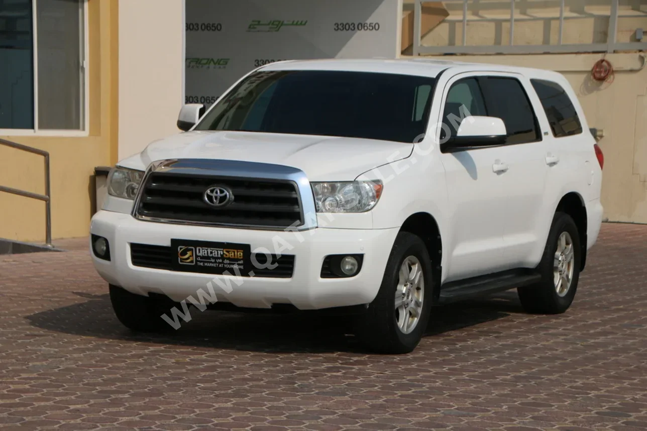 Toyota  Sequoia  2015  Automatic  365,000 Km  8 Cylinder  Four Wheel Drive (4WD)  SUV  White