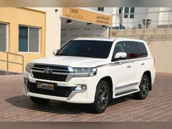 تويوتا  لاند كروزر  جي اكس ار - غراند تورينغ  2021  اوتوماتيك  220,000 كم  8 سلندر  دفع رباعي  اس يو في  أبيض