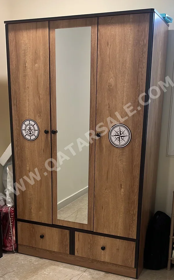 Wardrobes & Dressers - Wardrobes