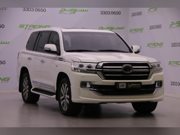 تويوتا  لاند كروزر  في اكس ار  2019  اوتوماتيك  127,000 كم  8 سلندر  دفع رباعي  اس يو في  أبيض