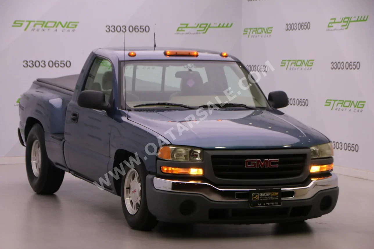 جي ام سي سييرا 1500 2006 عادي 210,000 كم 8 سلندر دفع خلفي بيكب رمادي