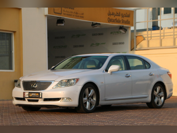 Lexus  LS  460  2009  Automatic  84,000 Km  8 Cylinder  Rear Wheel Drive (RWD)  Sedan  White