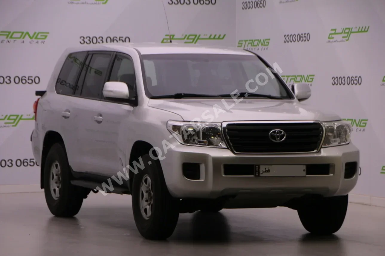 Toyota Land Cruiser G 2013 Automatic 312,591 Km 6 Cylinder Four Wheel Drive (4WD) SUV Silver