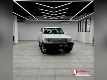 تويوتا  لاند كروزر  جي اكس  2004  عادي  272,000 كم  6 سلندر  دفع رباعي  اس يو في  أبيض