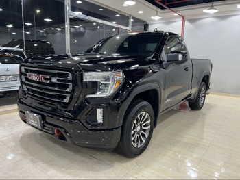 جي ام سي  سييرا  اي تي 4  2019  اوتوماتيك  181,000 كم  8 سلندر  دفع رباعي  بيكب  أسود